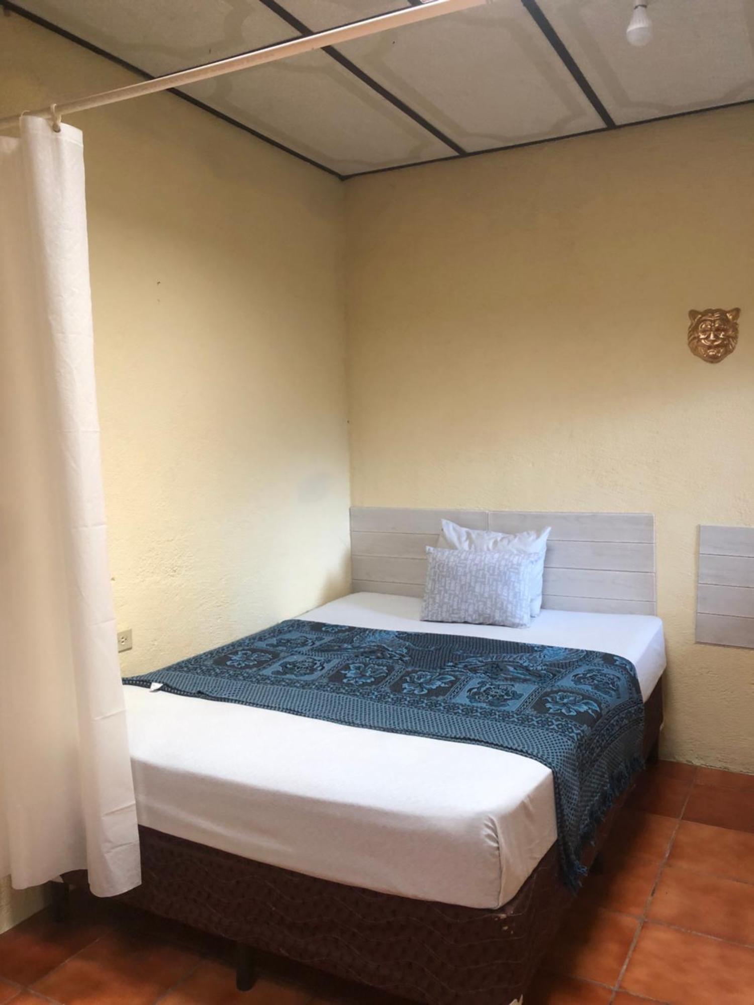 מלון אנטיגואה גואטמלה Hospedaje Basico El Jaguar מראה חיצוני תמונה
