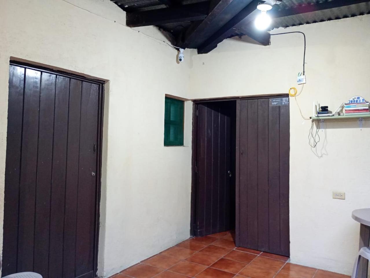 מלון אנטיגואה גואטמלה Hospedaje Basico El Jaguar מראה חיצוני תמונה